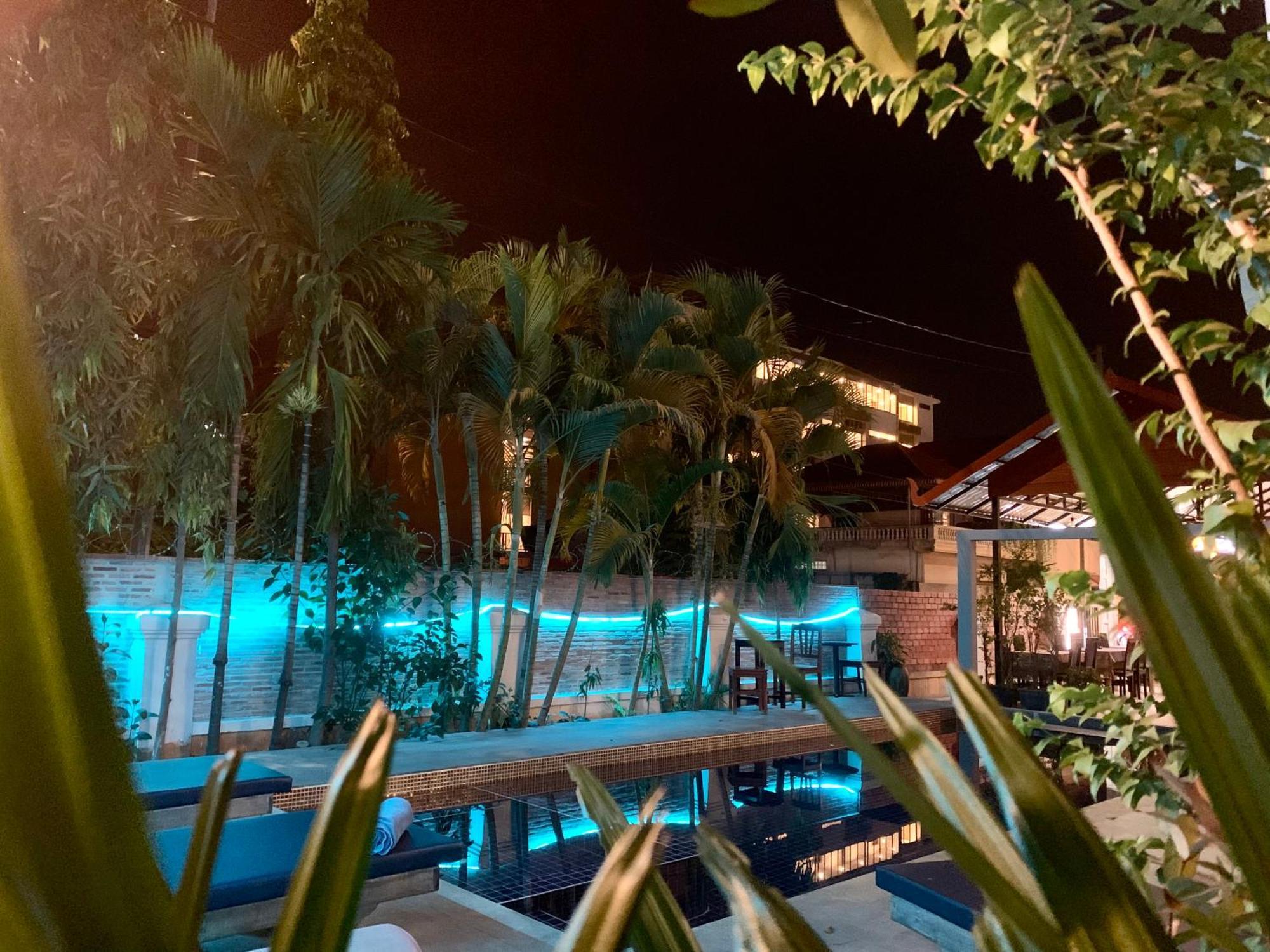 Hotel The One By Nika Ciudad de Siem Riep Exterior foto
